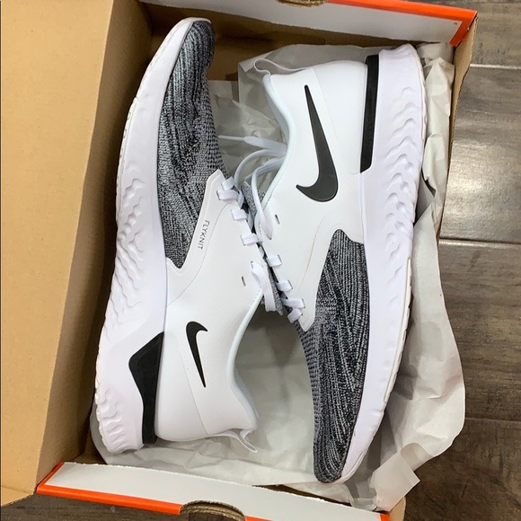 NIKE ODYSSEY REACT 2 FLYKNIT white/black men’s - Picture 10 of 16